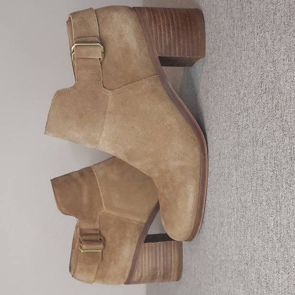 Franco Sarto Shoes - Franco Sarto Matisse Tan Suede Ankle Bootie Short Heel Side Zip Size US8 EU38